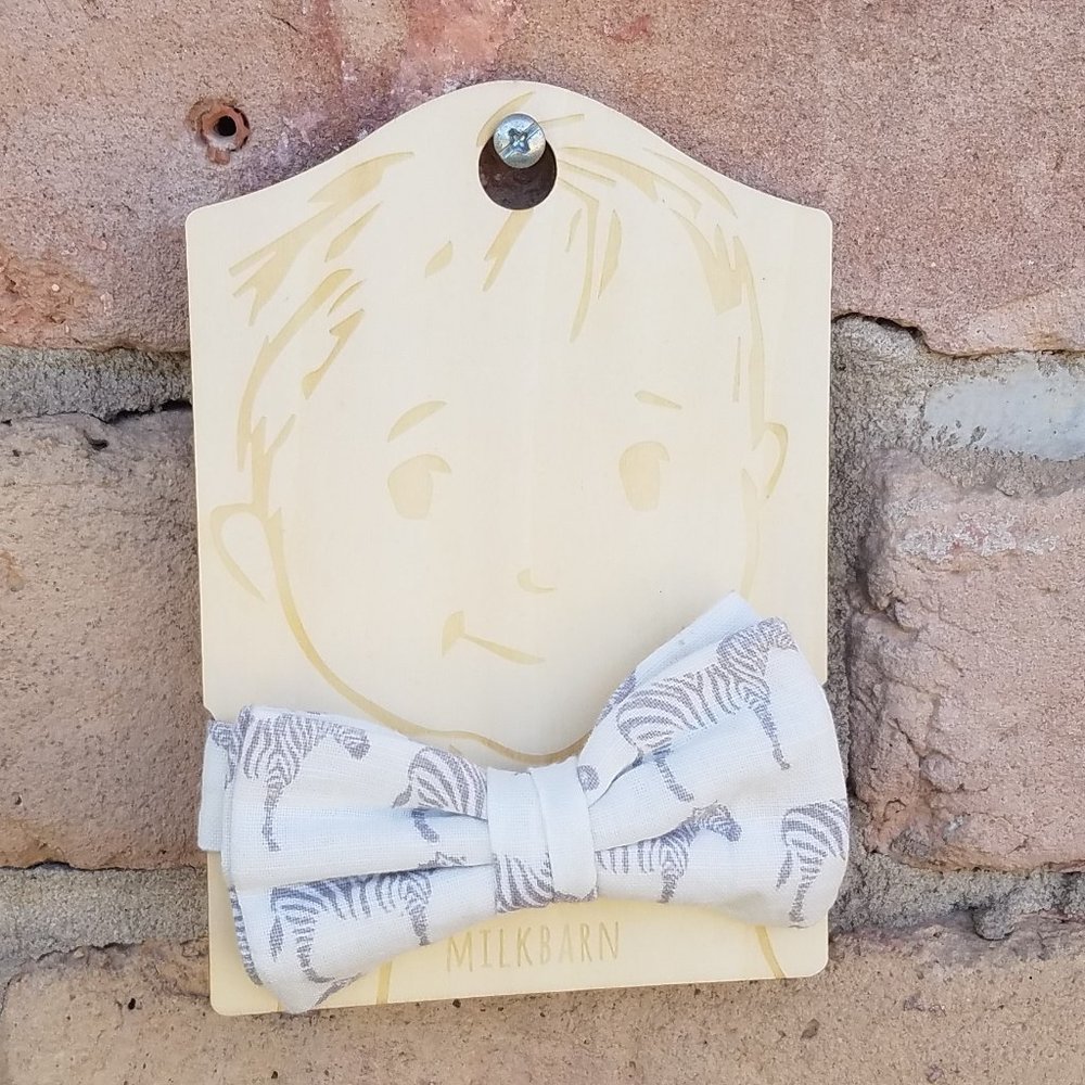 Milkbarn Organic White with Grey Linen and Cotton Zebras' Bow Tie NWOT